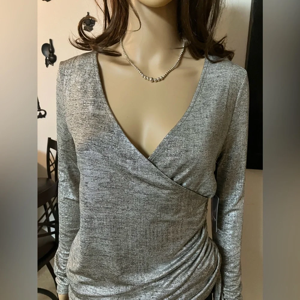 Trouve Metallic Silver Rouched Top - Silk Foil Nordstrom Small New with Tags - Picture 4 of 16